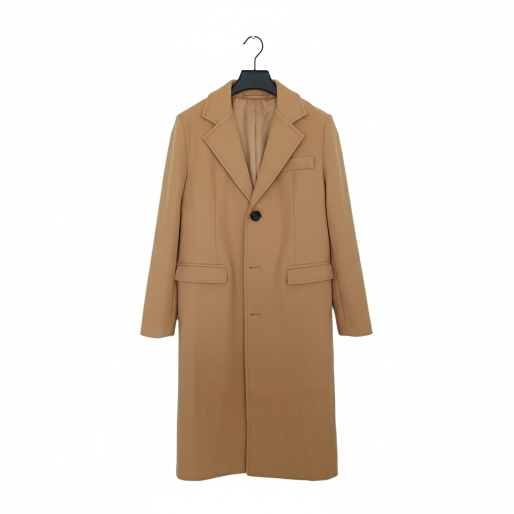 Langer Herren-Trenchcoat im Slim Fit mit Pelzkragen